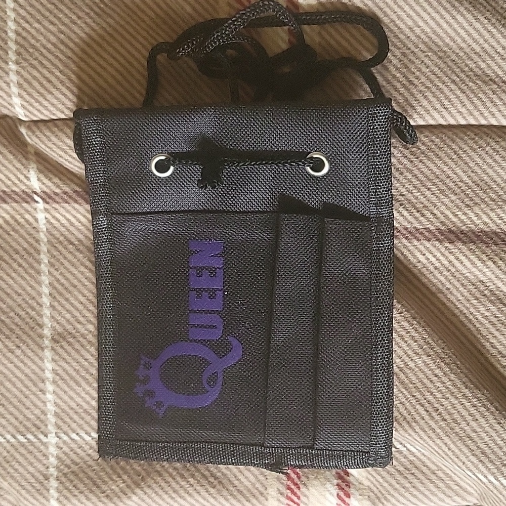 Travel purse
